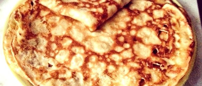 Простые тонкие блины на молоке