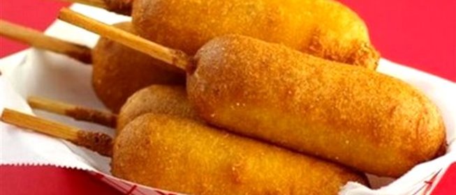 Сосиски в тесте на палочке