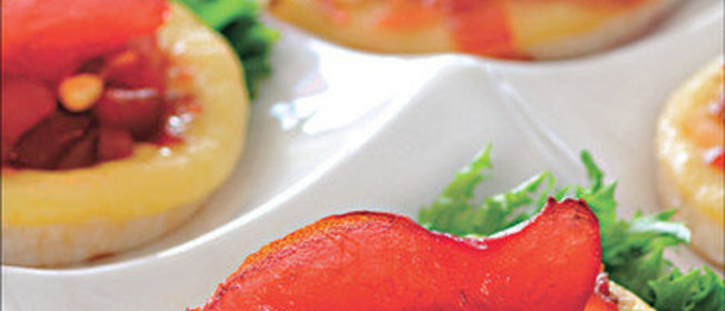 Камамбер с грушами и порто