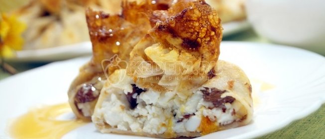 Блинные узелки с творожной начинкой