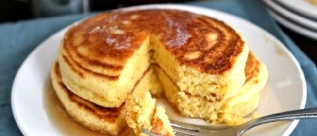 Кукурузные оладьи на кефире