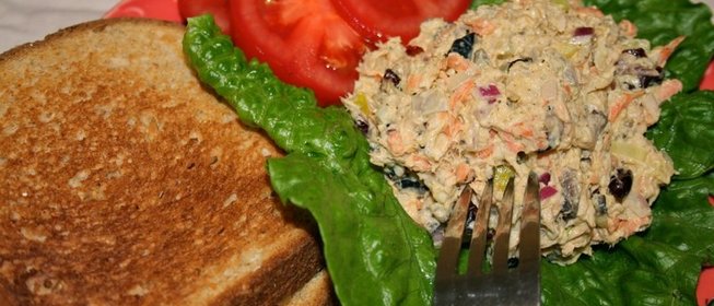 Салат с тунцом и шампиньонами