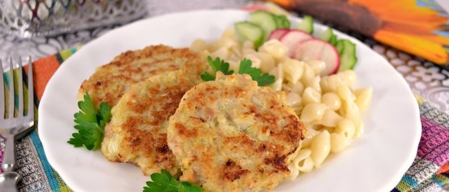 Куриные оладьи с капустой и овсяными хлопьями