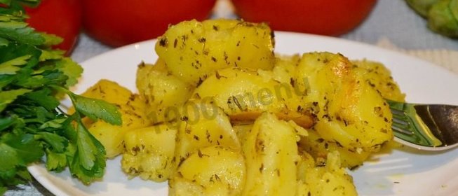 Картошка запеченная с ароматными травами
