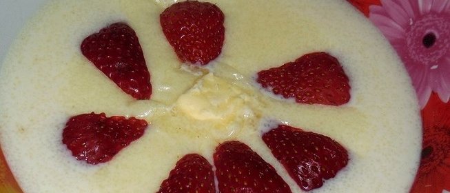 Вкусная манная каша на молоке