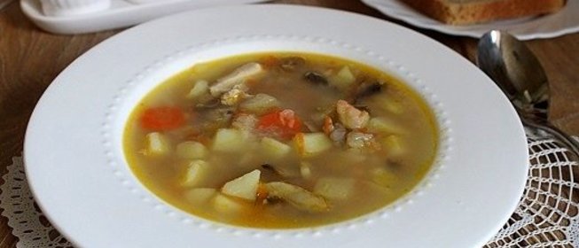 Куриный суп с гречневыми хлопьями и шампиньонами