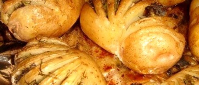 Картошка-гармошка с грибной начинкой