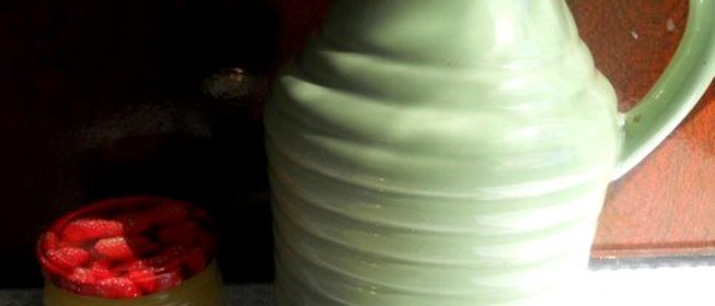 Компот из ревеня с медом