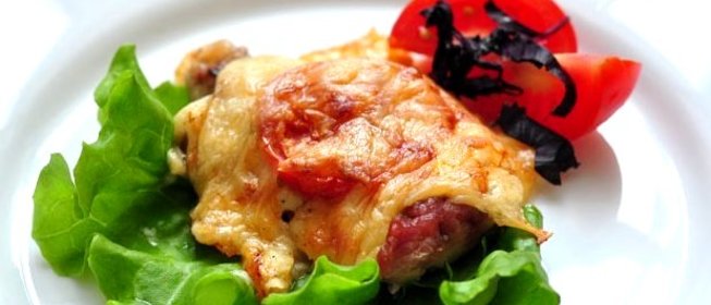 Говядина по-французски с помидорами