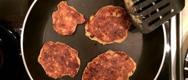 Кабачковые оладьи с сыром и цельнозерновой мукой