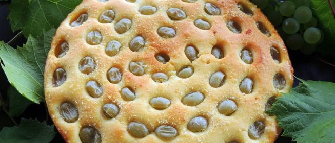 Пирог с виноградом