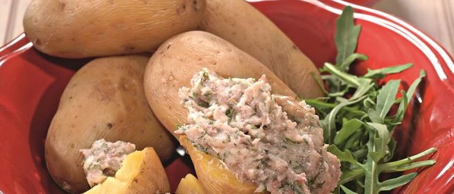 Молодой картофель с селедочным маслом