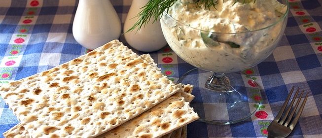 Творог с зеленью и огурцом