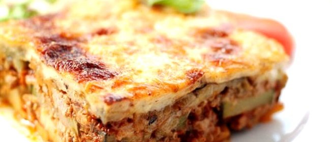 Греческая мусака в соусе бешамель