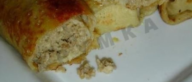 Бархатные блинчики с фаршем и грибами