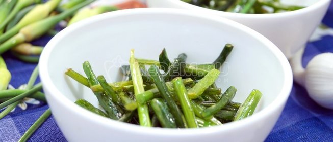 Чесночные стрелки жареные