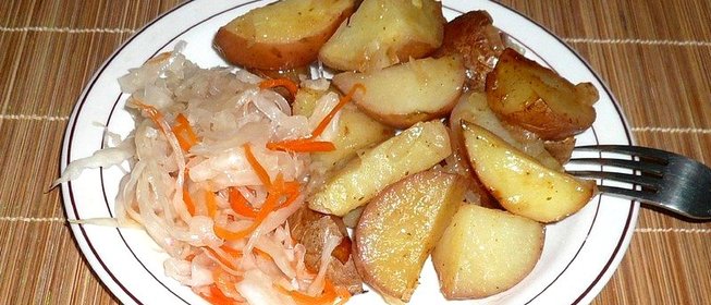 Картофель запеченный с луком