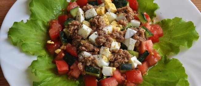 Салат с тунцом свежим огурцом яйцом