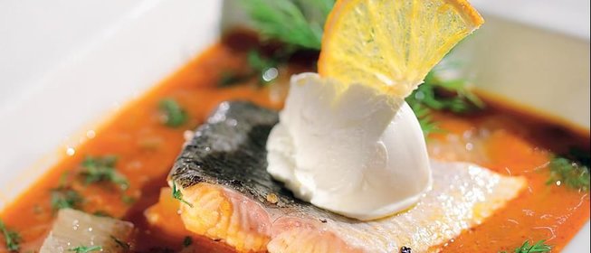 Солянка из норвежской семги с каперсами и лимоном