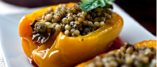 Болгарский перец, фаршированный кускусом
