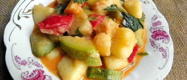 Рагу с кабачком и помидорами