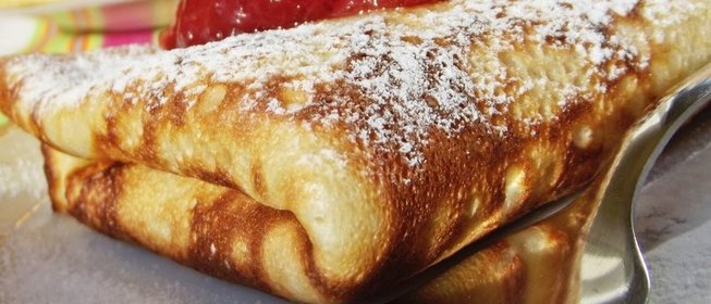 Блины с творогом и изюмом