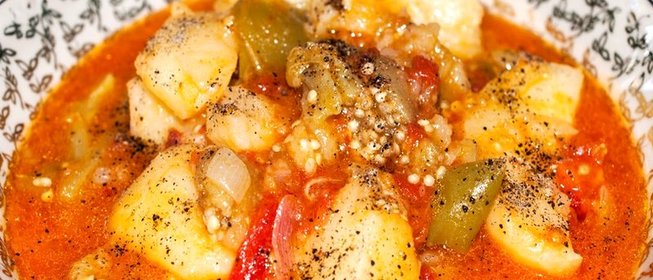 Картошка, тушенная с баклажанами