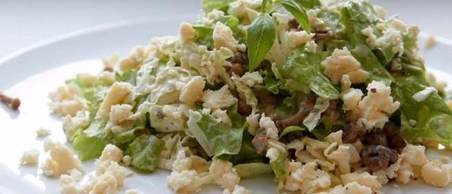 Салат с грибами и сыром