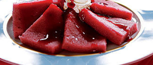 Манная каша на клюквенном соке