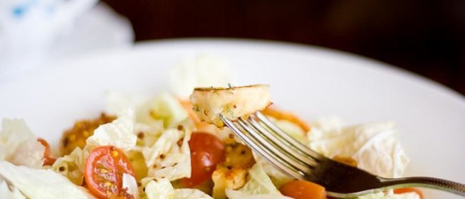 Салат с сырниками