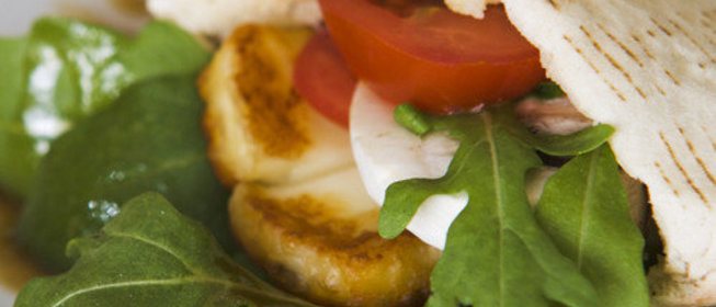 Кармашки с котлетами из лосося