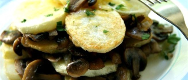 Картофель тушеный, со свежими грибами