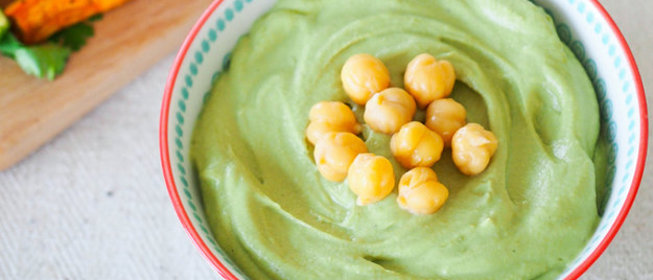 Хумус с авокадо