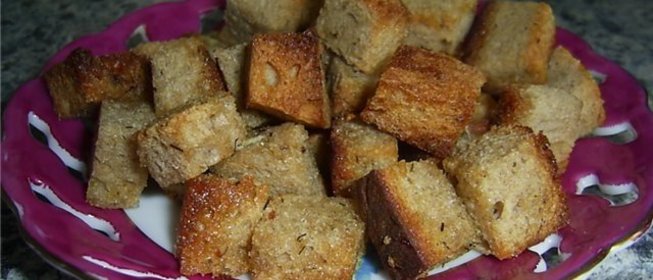 Чесночные сухарики