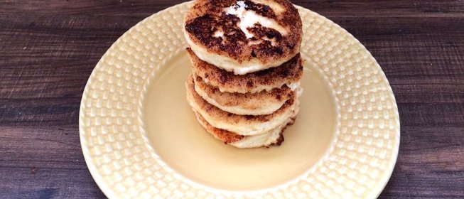 Сырники на манке с черносливом