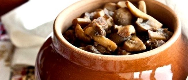 Перловая каша в горшочках с грибами