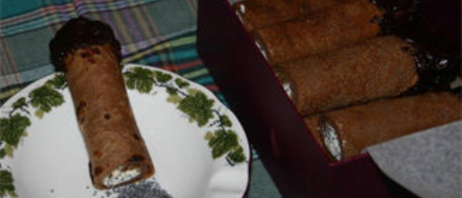 Блинные сигары с творожно-маковой начинкой