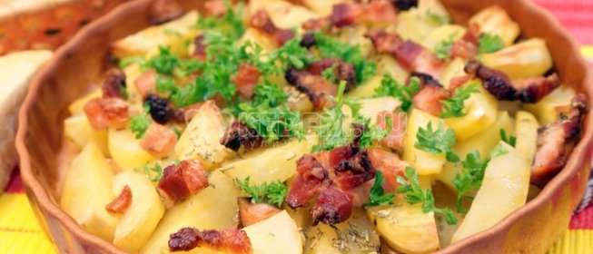 Картофель с копченой грудинкой