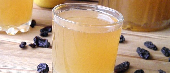 Домашний квас из черного хлеба без дрожжей