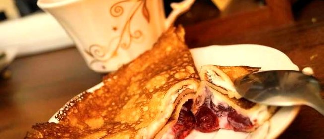 Блинчики с творогом и вишней