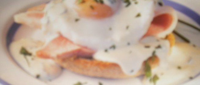 Яйца бенедикт