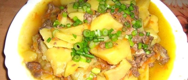Картошка с тушенкой