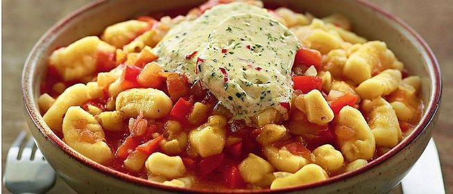 Ньокки с рагу и ароматным маслом