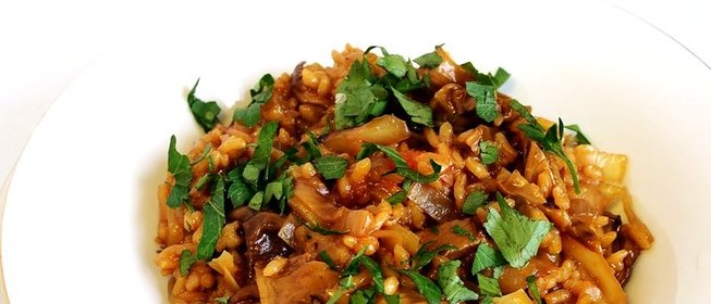 Грибная солянка с рисом и капустой