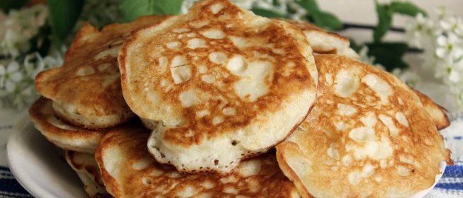 Оладьи с яблоками (на кефире)