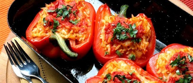 Перец, фаршированный овощами