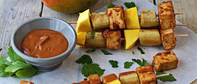 Тофу на шпажке с соусом барбекю