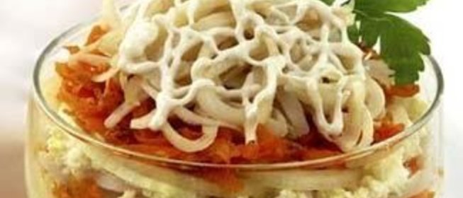 Салат-коктейль из кальмаров Золотистый