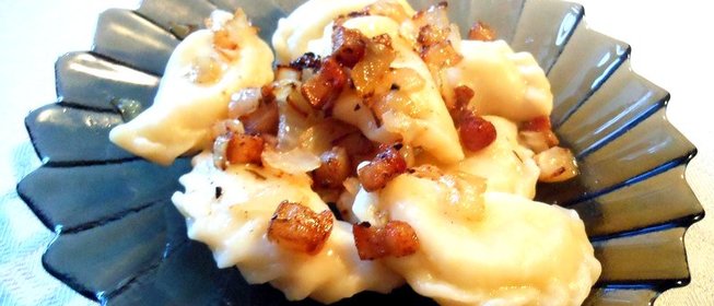 Вареники со шкварками