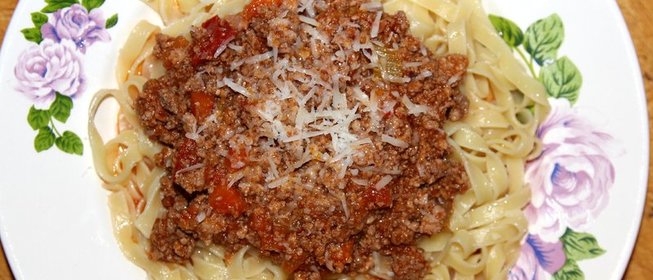 Тальятелле с рагу по‑болонски